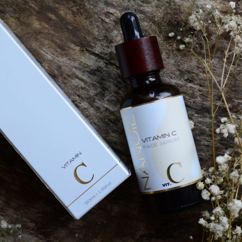 Krásná pokožka? Díky obličejovému séru s vitaminem C od Nanoil může být i vaše pokožka krásná!